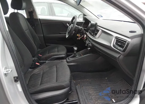 2021 Kia Rio Lx z USA, uszkodzony, nr VIN 3KPA24AD7ME406653